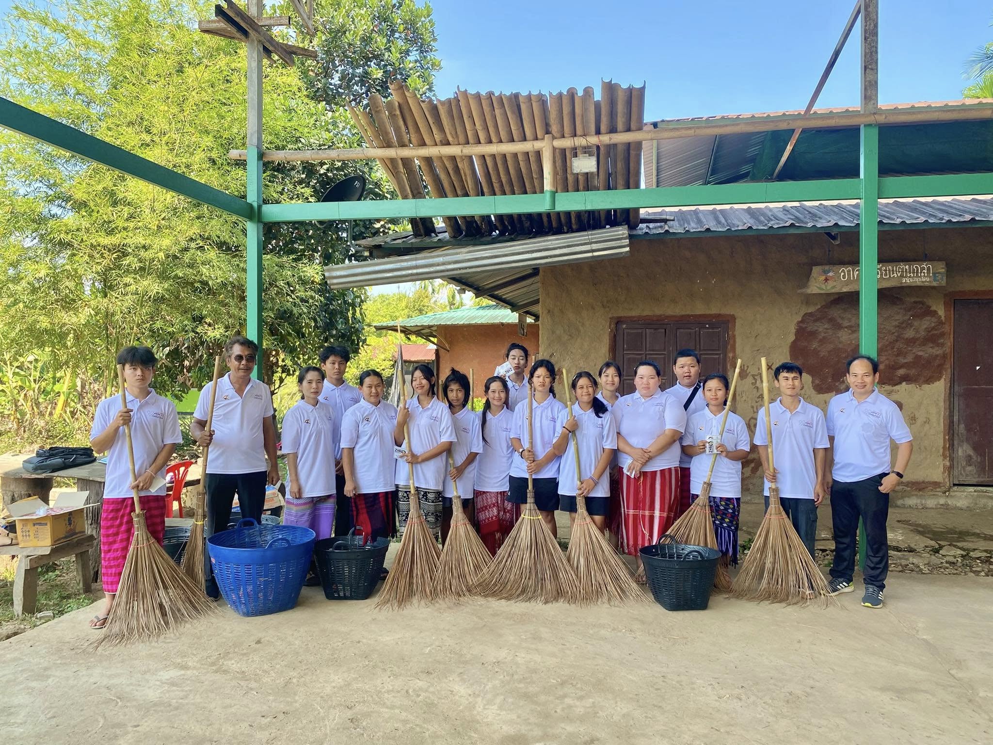 สพอ.สังขละบุรี ร่วมกิจกรรมจิตอาสาพัฒนา เนื่องในโอกาสวันเฉลิมพระชนมพรรษา สมเด็จพระนางเจ้าฯพระบรมราชินี